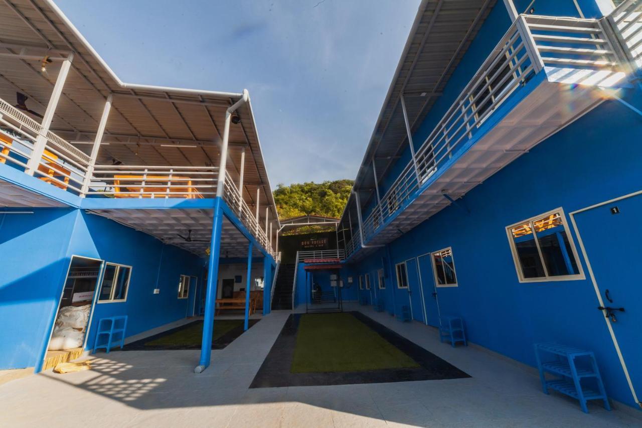 Bon Voyage Sea View Hostel 바가토르 외부 사진