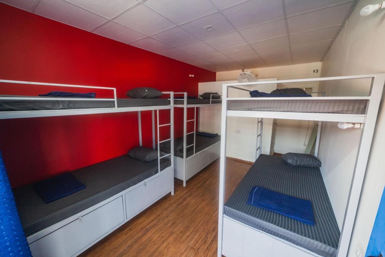 Bon Voyage Sea View Hostel 바가토르 외부 사진