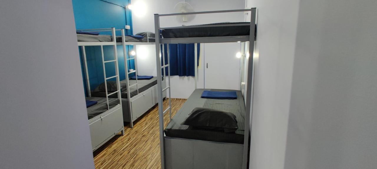 Bon Voyage Sea View Hostel 바가토르 외부 사진