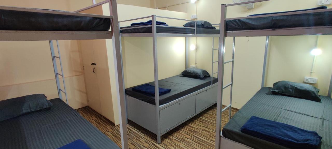 Bon Voyage Sea View Hostel 바가토르 외부 사진