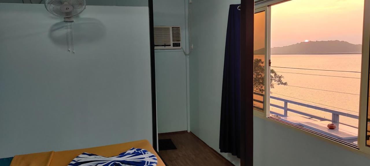 Bon Voyage Sea View Hostel 바가토르 외부 사진